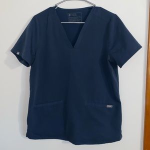 Women’s medium figs scrub set